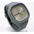 Yxl-974 Mate Casual Fashion Silicone Jelly Rubber Gel Sports Classical Wrist Watch High Quality